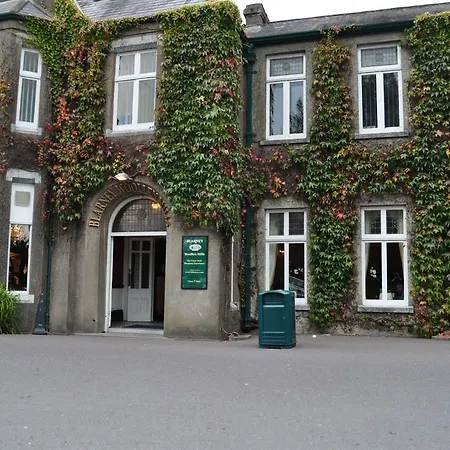 Vale Bed and Breakfast 4*