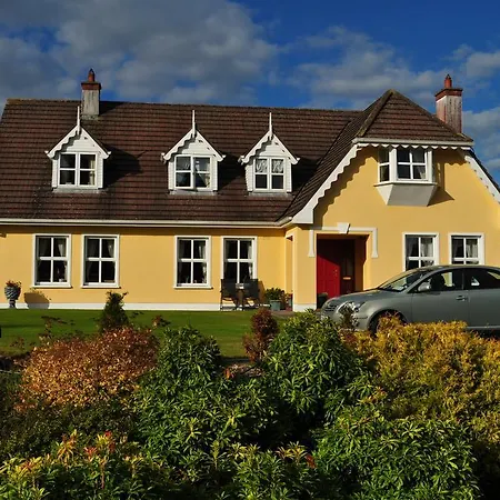 Vale Bed and Breakfast 4*